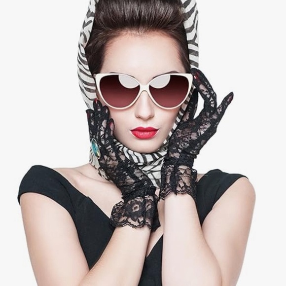 COPY - Black Lace Gloves NWOT - Picture 2 of 2